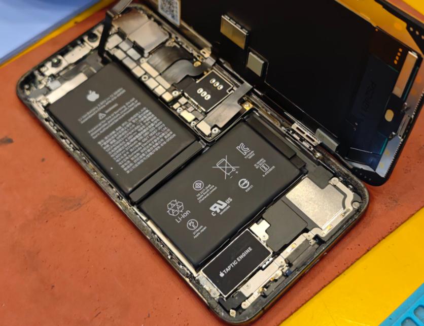 iPhone X Internal Diagram.jpg